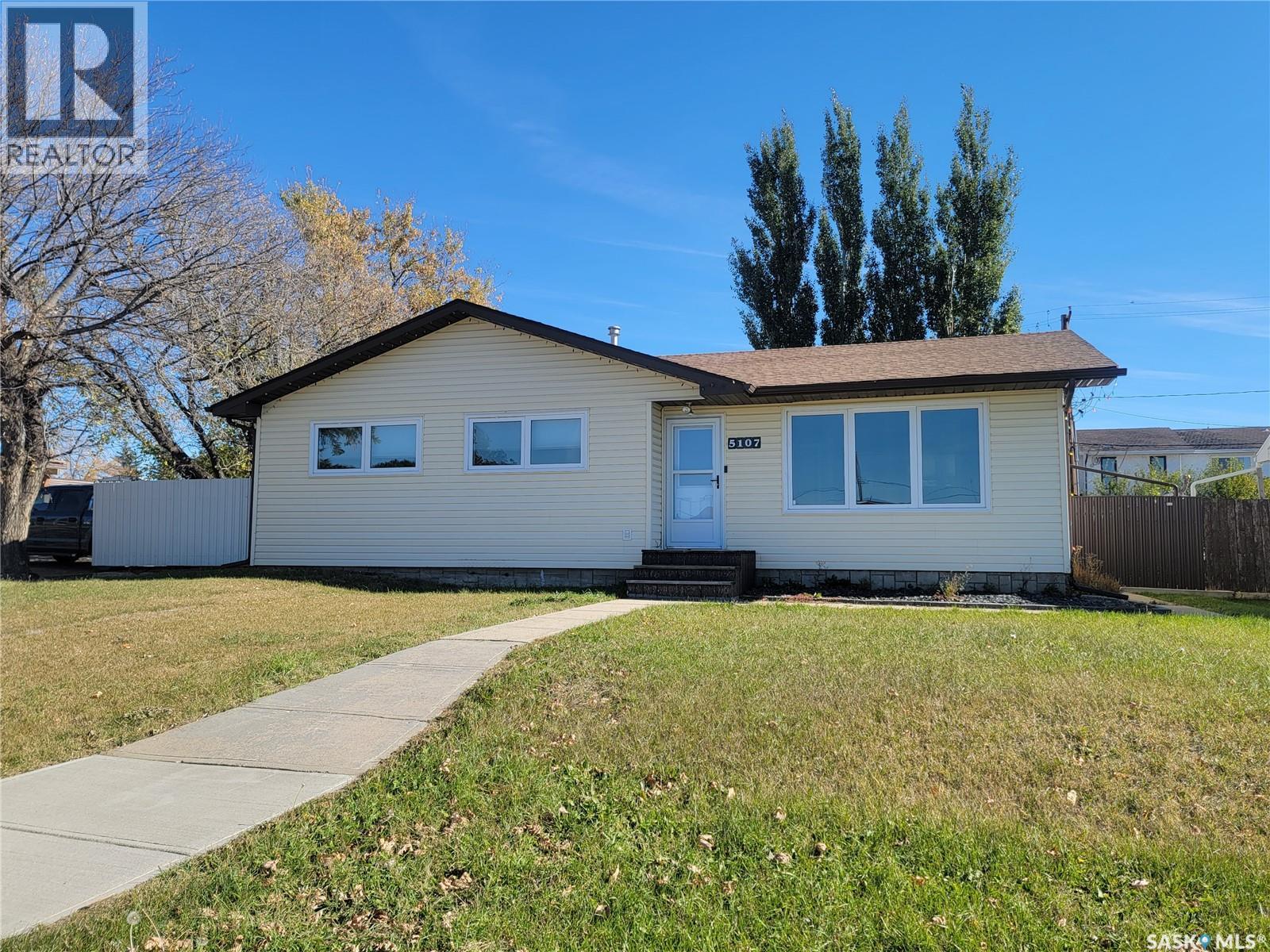 5107 Leader STREET, Macklin, Saskatchewan