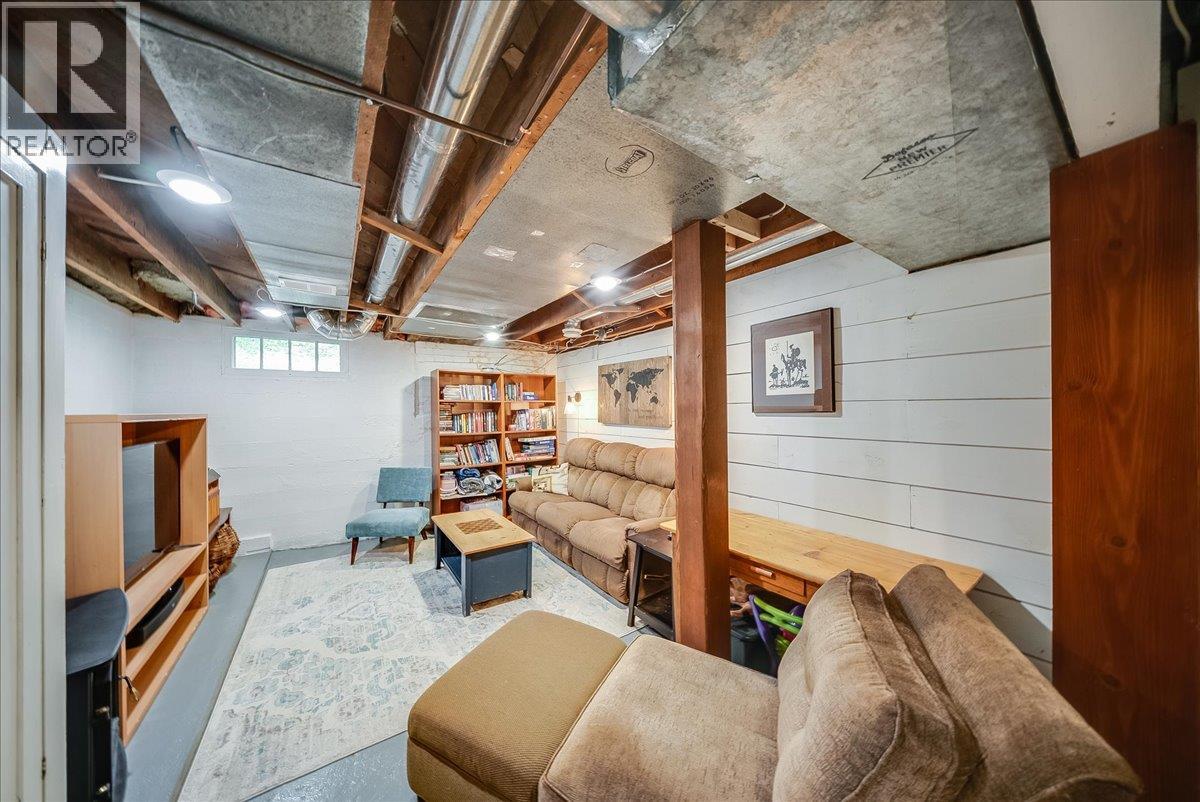 1760 Park Street, Rossland, British Columbia V0G 1Y0 - Photo 29 - 10402673