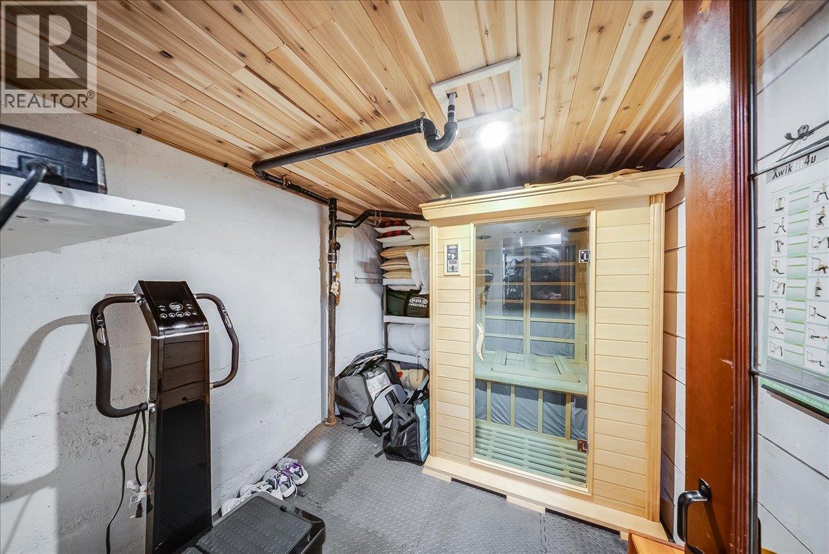 1760 Park Street, Rossland, British Columbia V0G 1Y0 - Photo 33 - 10402673