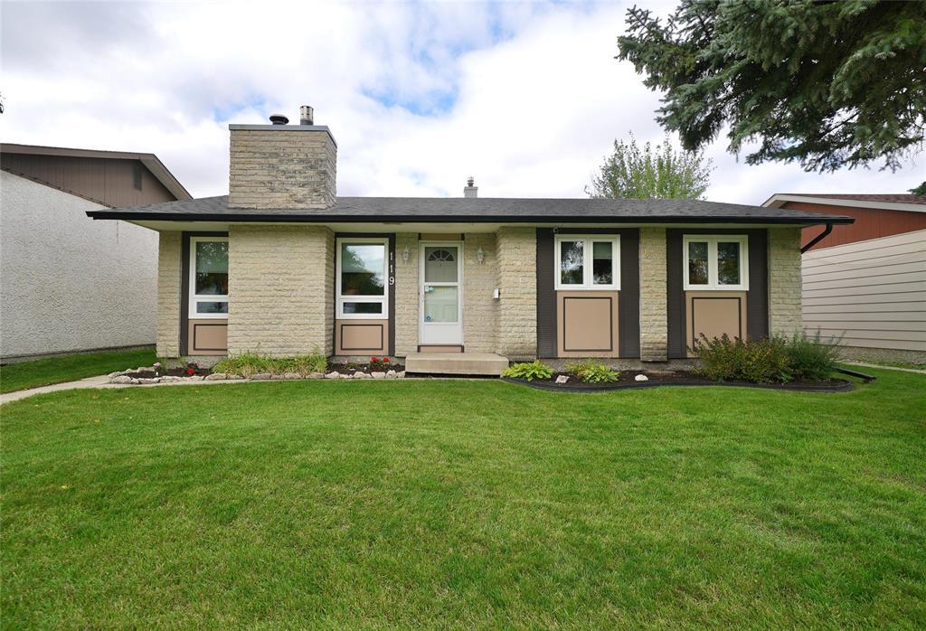 <h3>$399,900</h3><p>119 Sanderson Avenue, Winnipeg, Manitoba</p>
