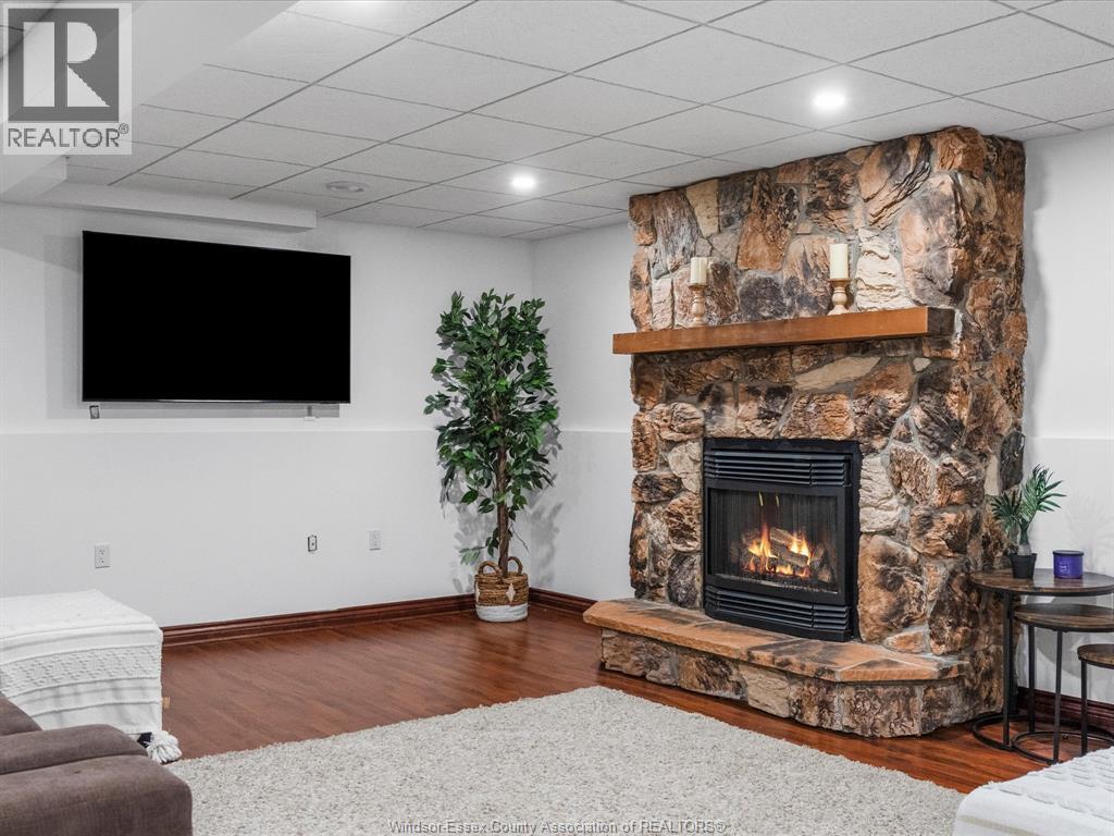 2408 Waterford Avenue, Windsor, Ontario  N8P 1S1 - Photo 29 - 26024406