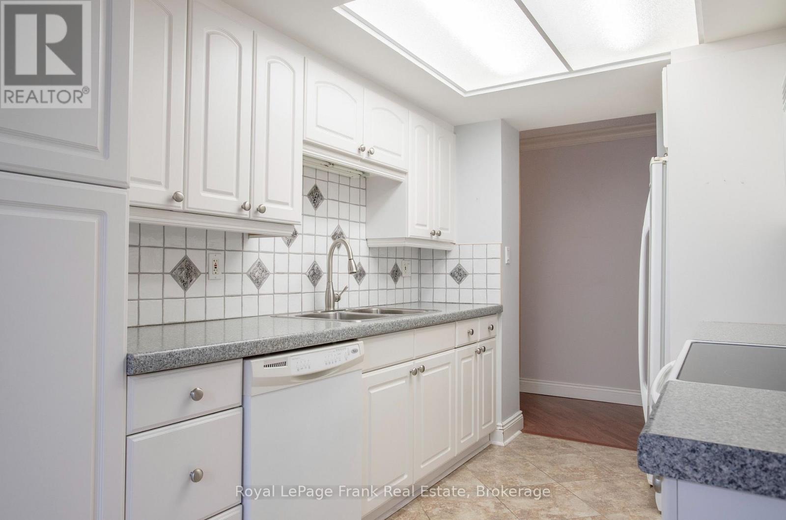 213 - 712 Rossland Road E, Whitby, Ontario  L1N 9E8 - Photo 11 - E13861102