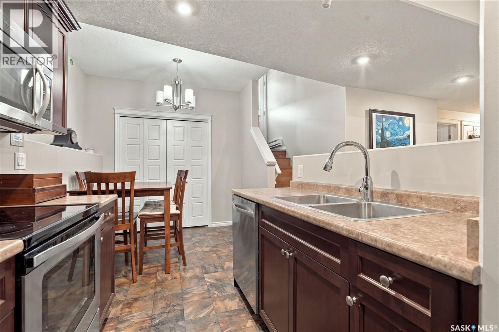 919 Kolynchuk Bend, Saskatoon, Saskatchewan  S7T 0V9 - Photo 36 - SK050317