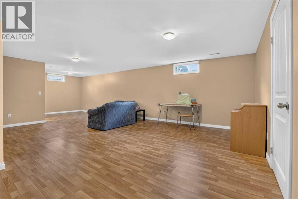 172 Queensland Road SE, Calgary, Alberta  T2J 3S2 - Photo 29 - A2333562