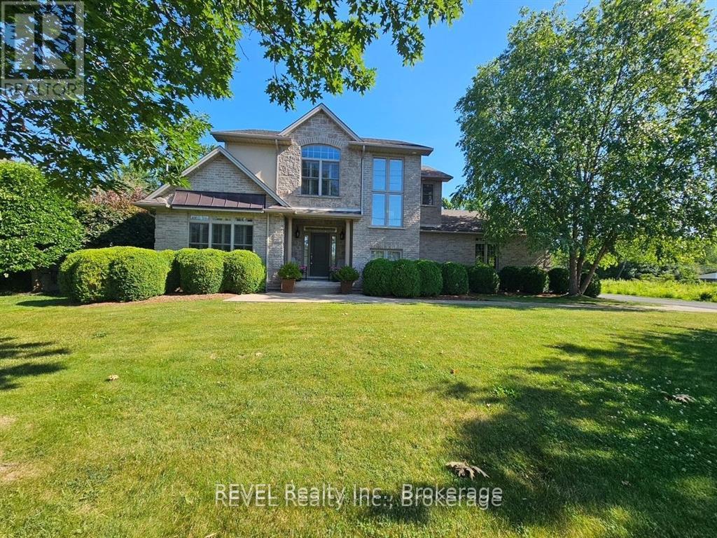 3250 Thunder Bay Road, Fort Erie (Ridgeway), Ontario  L0S 1N0 - Photo 2 - X13861194
