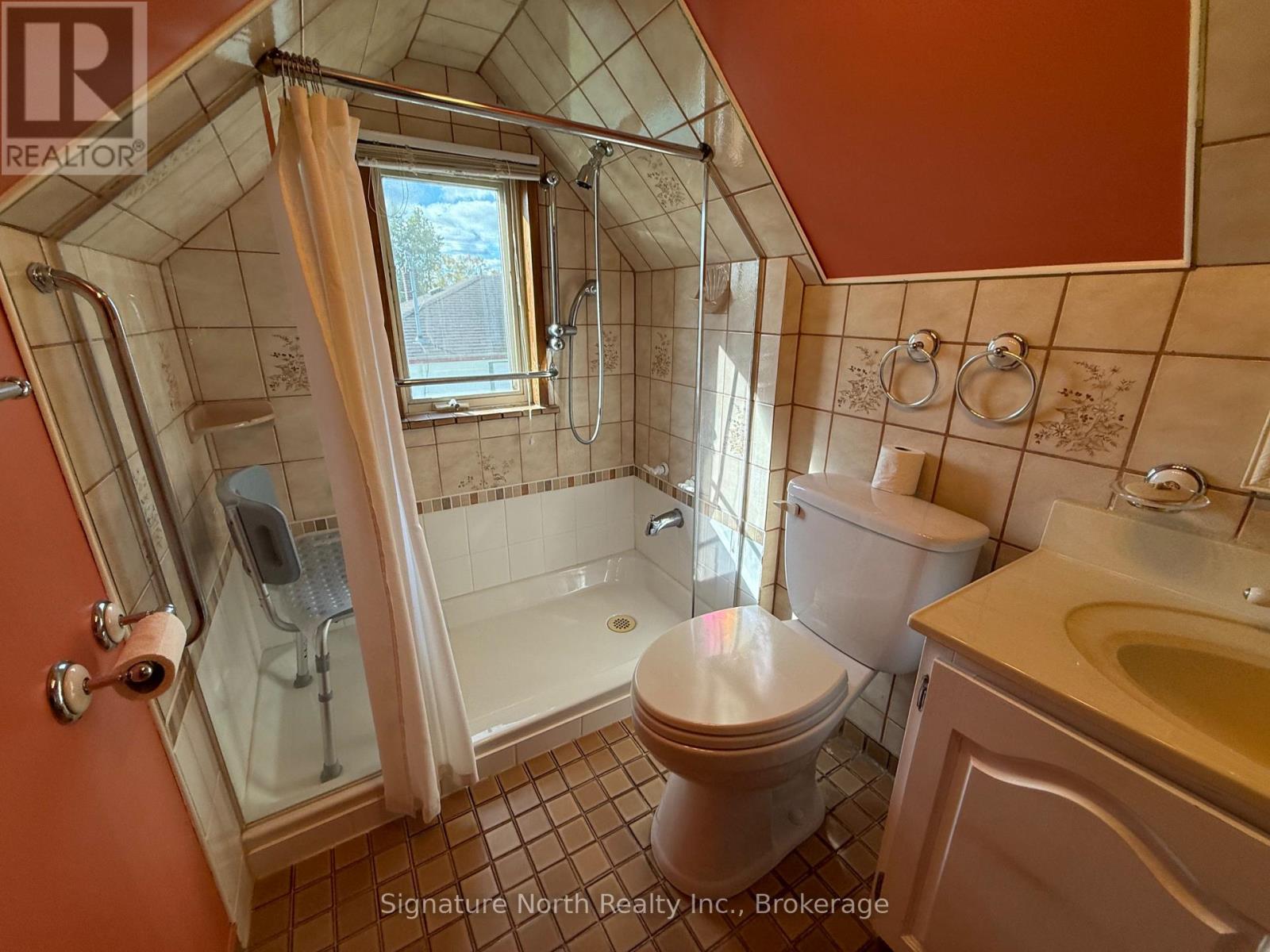 79 Penfold Street, Thunder Bay, Ontario  P7A 3J8 - Photo 14 - X13860946