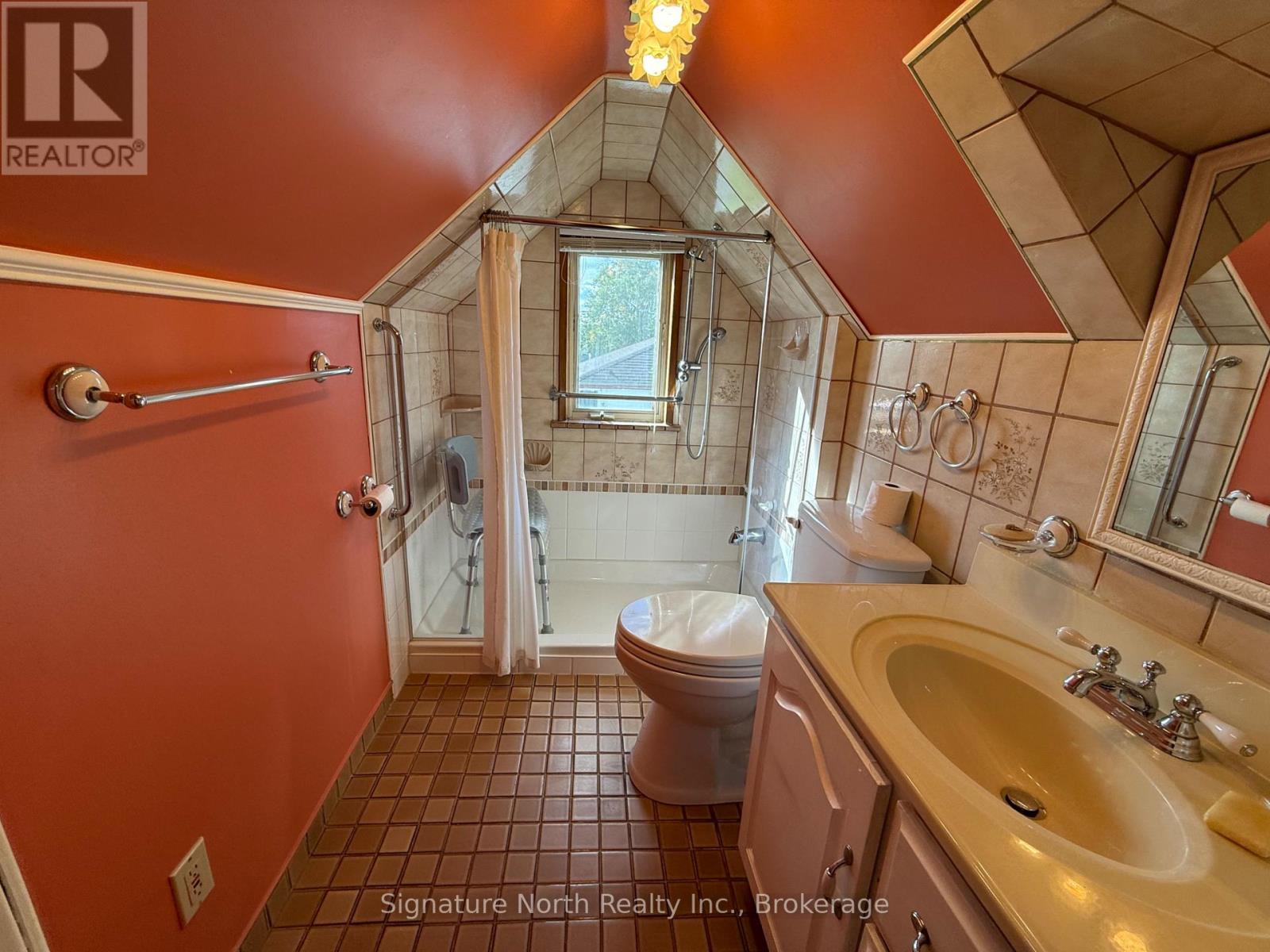 79 Penfold Street, Thunder Bay, Ontario  P7A 3J8 - Photo 15 - X13860946