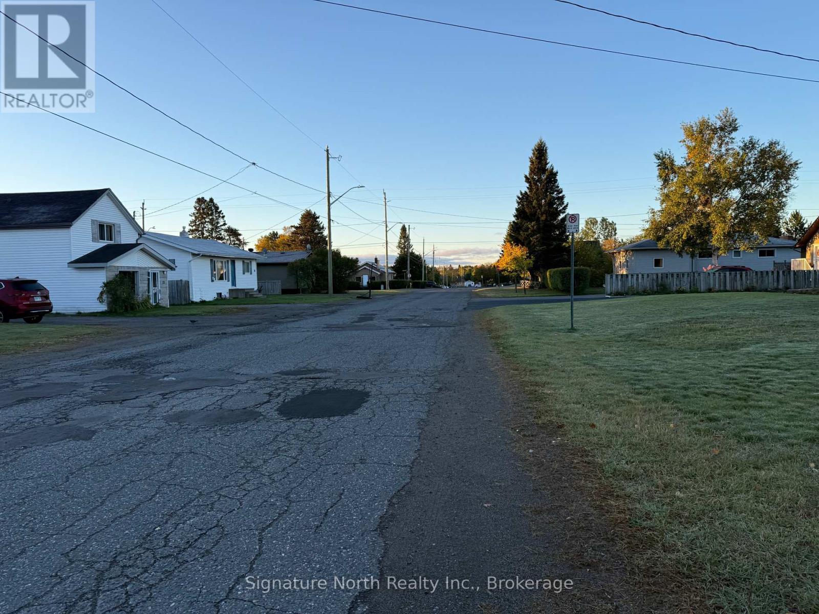 79 Penfold Street, Thunder Bay, Ontario  P7A 3J8 - Photo 25 - X13860946