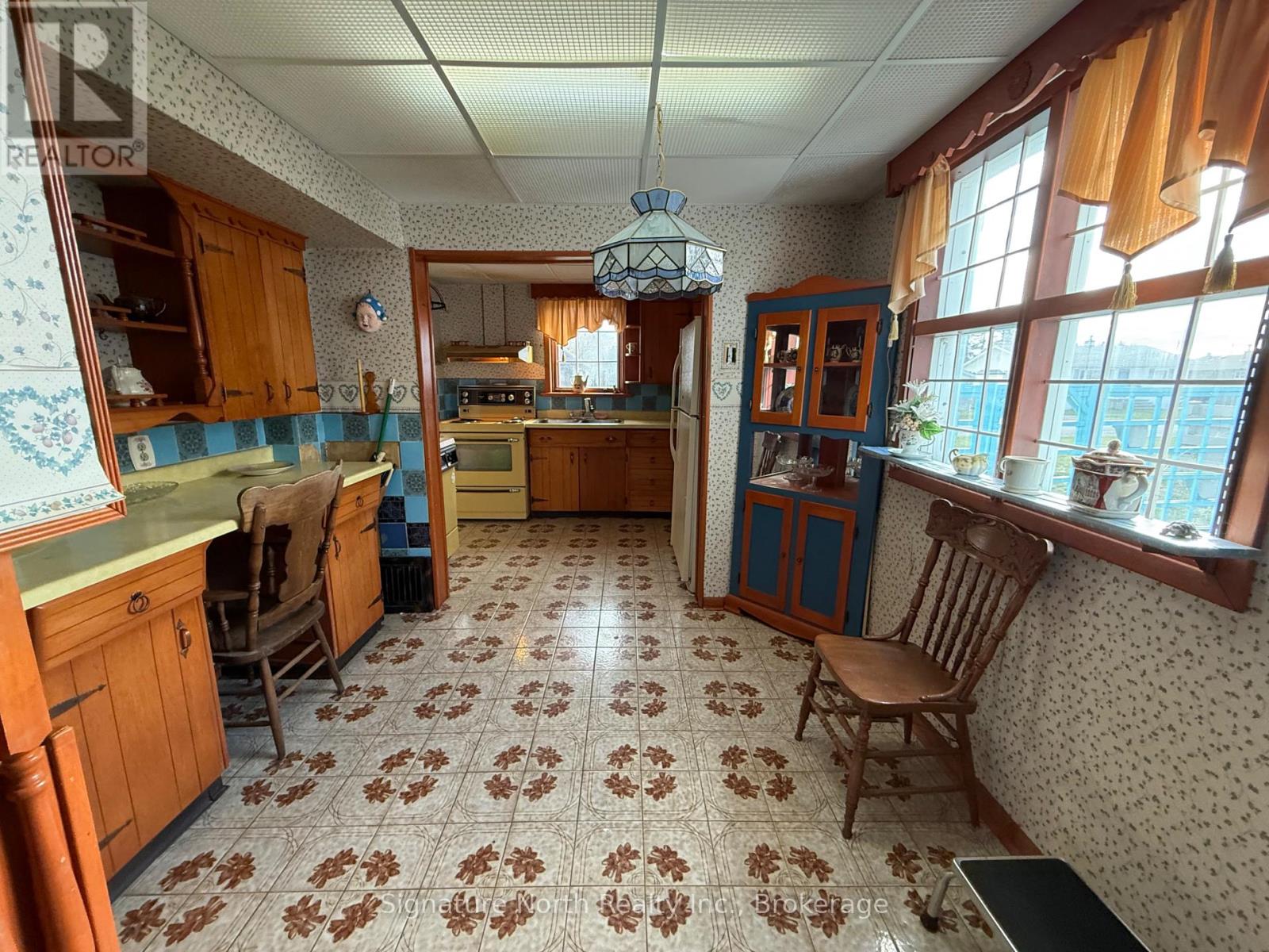 79 Penfold Street, Thunder Bay, Ontario  P7A 3J8 - Photo 5 - X13860946