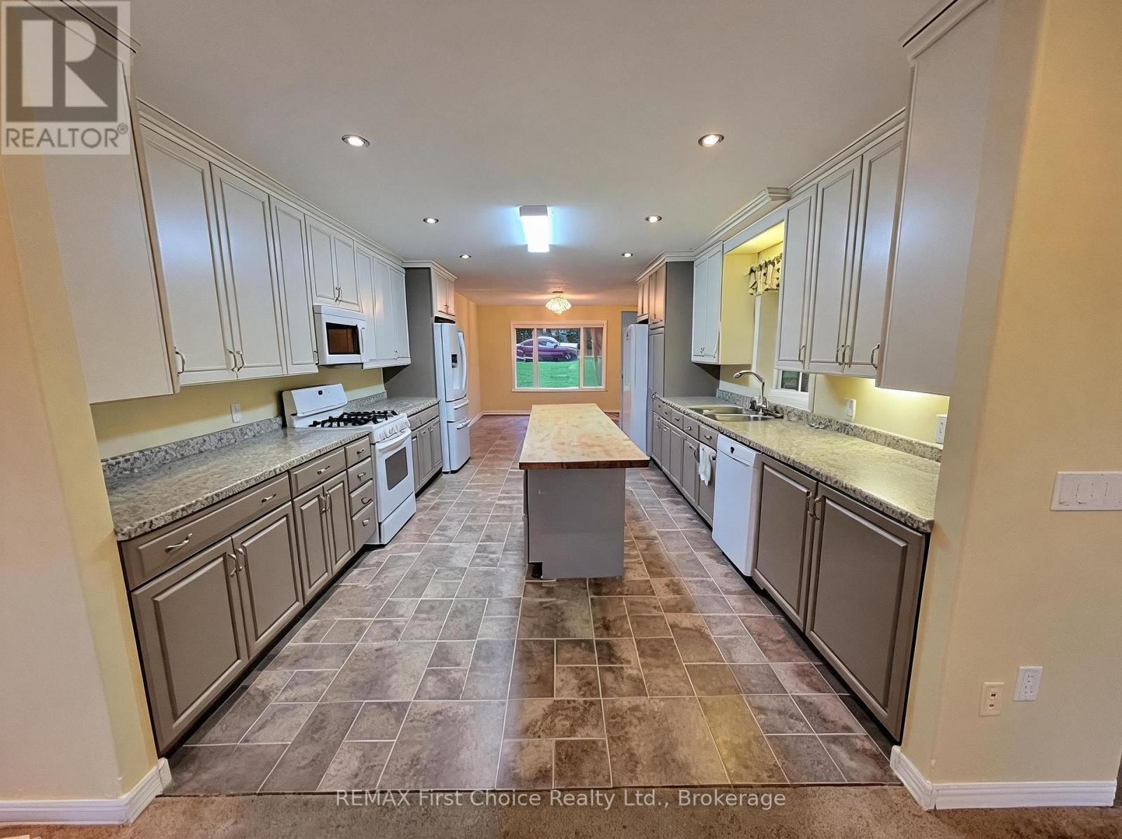 702 River Avenue E, Rainy River, Ontario  P0W 1L0 - Photo 2 - X13861132