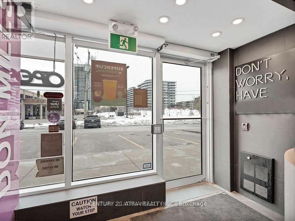 15 - 895 Lawrence Avenue E, Toronto, Ontario  M3C 3L2 - Photo 2 - C13861008
