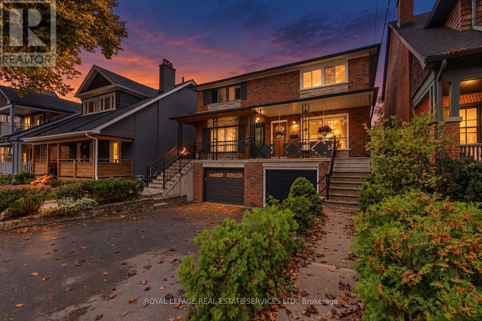 39 ALBERTUS AVENUE, Toronto, Ontario