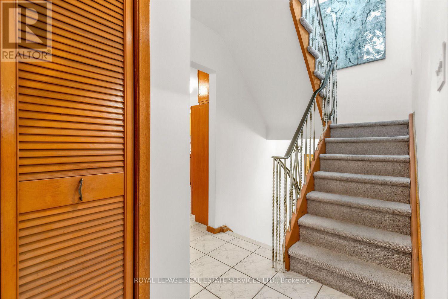 39 Albertus Avenue, Toronto, Ontario  M4R 1J5 - Photo 11 - C13861014