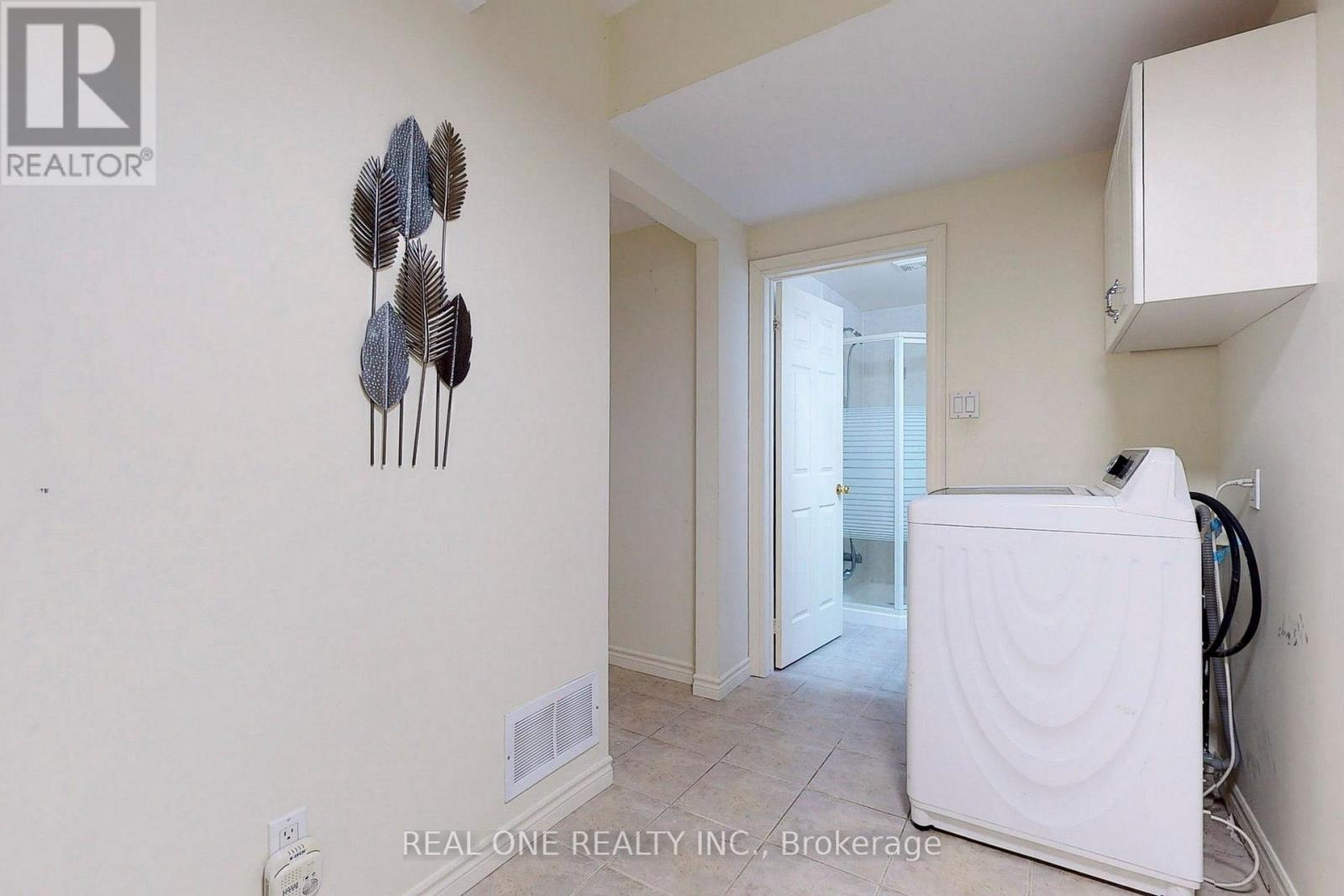 75 Green Meadows Circle, Toronto, Ontario  M2J 5G6 - Photo 10 - C13861174