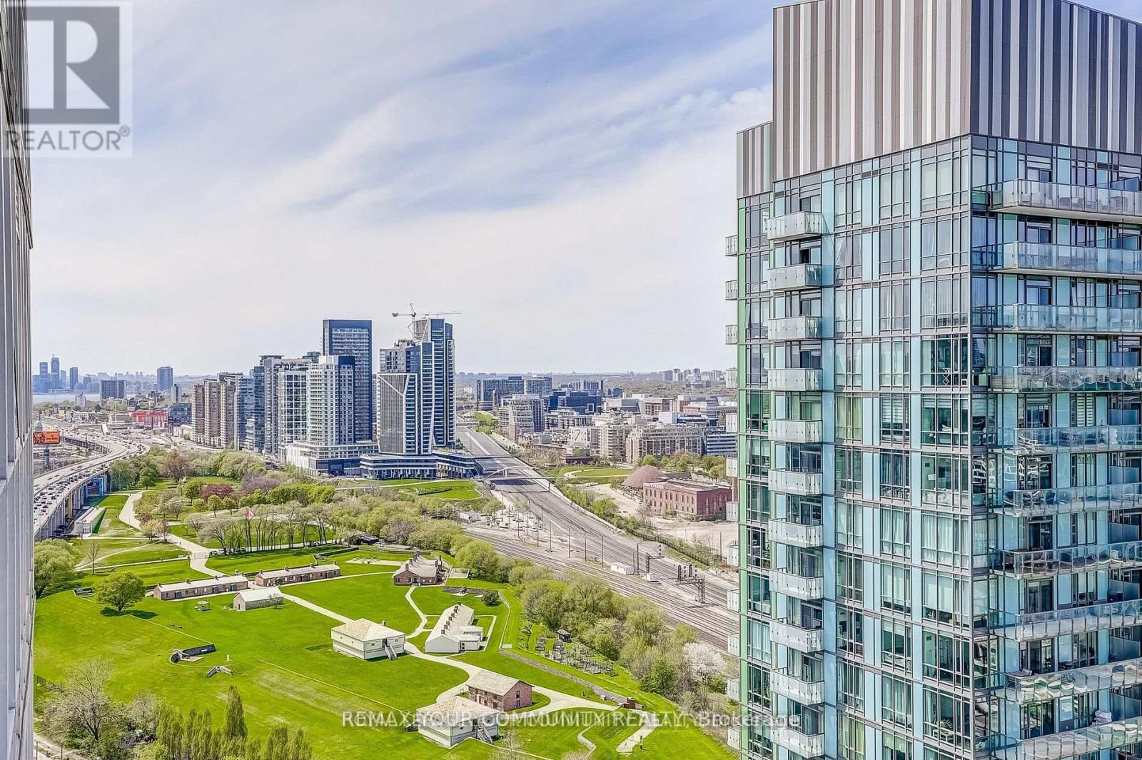 3208 - 85 Queens Wharf Road, Toronto, Ontario  M5V 0J9 - Photo 13 - C13861220