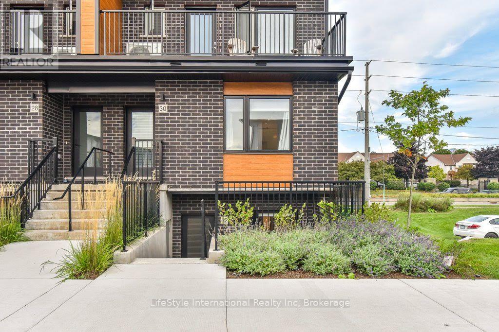 32 Duggan Lane, Guelph, Ontario  N1L 0R2 - Photo 1 - X13861180