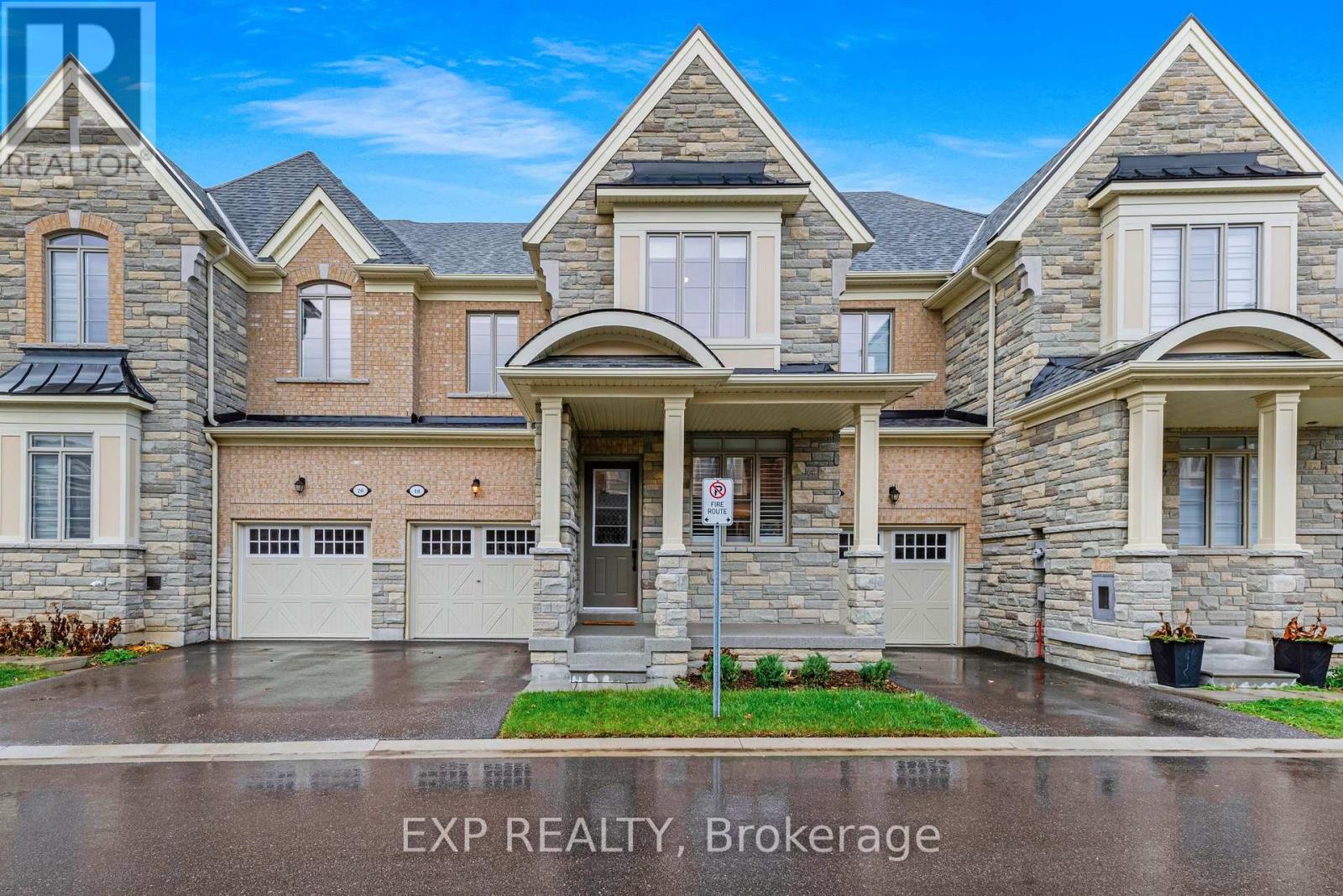18 HOUGH LANE, Ajax, Ontario