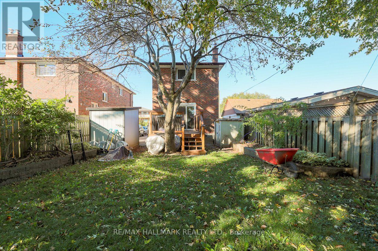 5a Scotia Avenue, Toronto, Ontario  M1L 4E4 - Photo 16 - E13861056