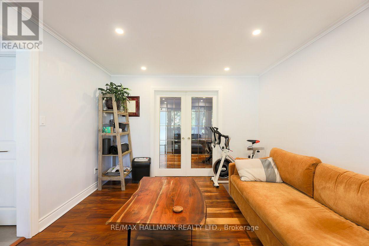 5a Scotia Avenue, Toronto, Ontario  M1L 4E4 - Photo 3 - E13861056