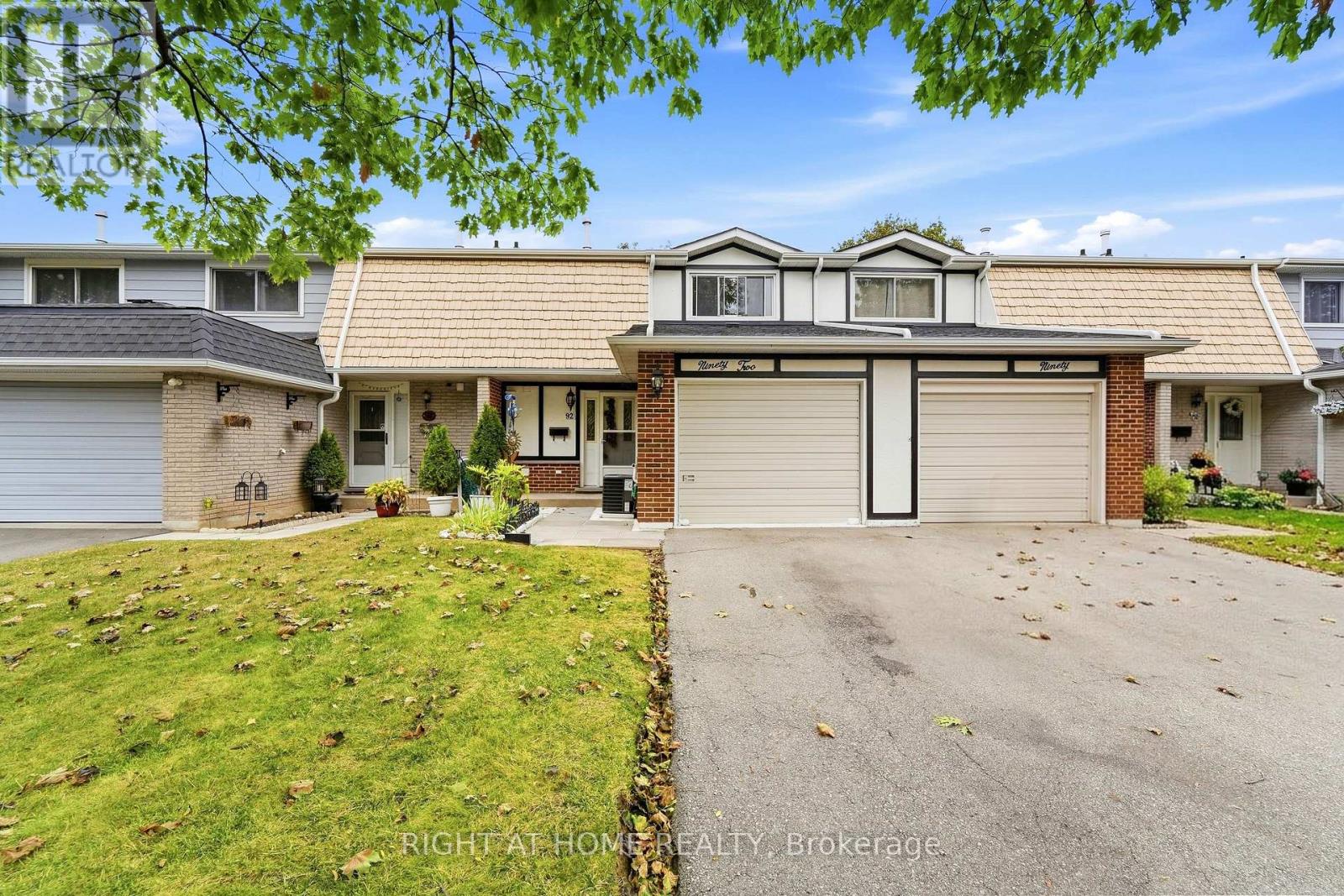 92 - 92 St Andrews Drive, Hamilton, Ontario  L8K 6H4 - Photo 2 - X13857162