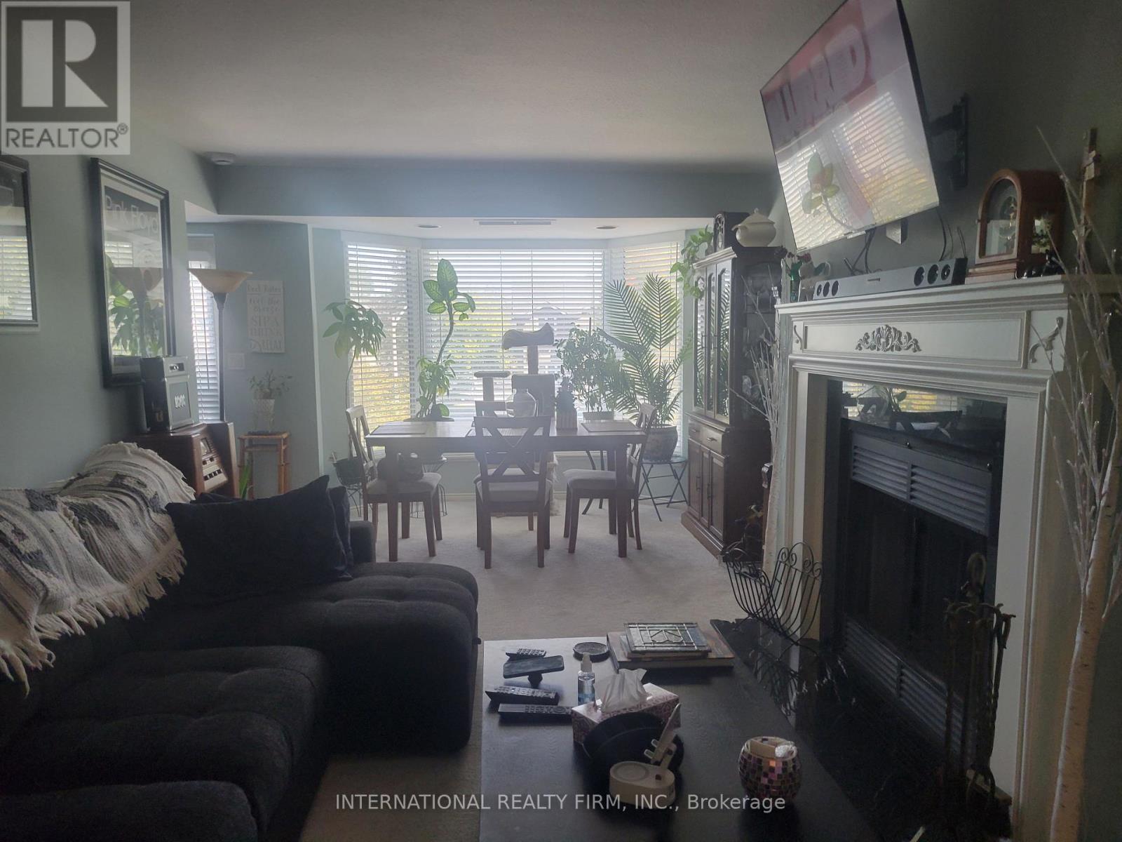 310 - 85 Wellington Street W, Aurora, Ontario  L4G 2P2 - Photo 5 - N13860996