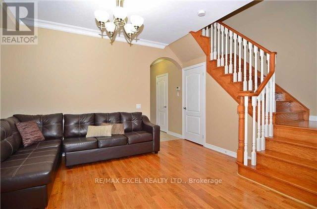 449 Lady Nadia Drive, Vaughan, Ontario  L6A 0H3 - Photo 3 - N13861068