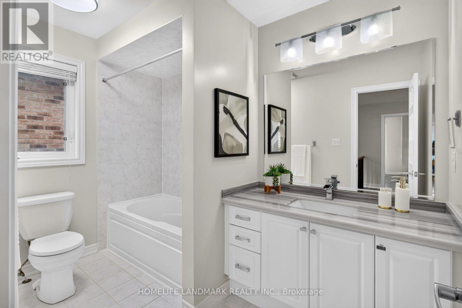 75 Estrella Crescent, Richmond Hill, Ontario  L4E 0S3 - Photo 14 - N13861212
