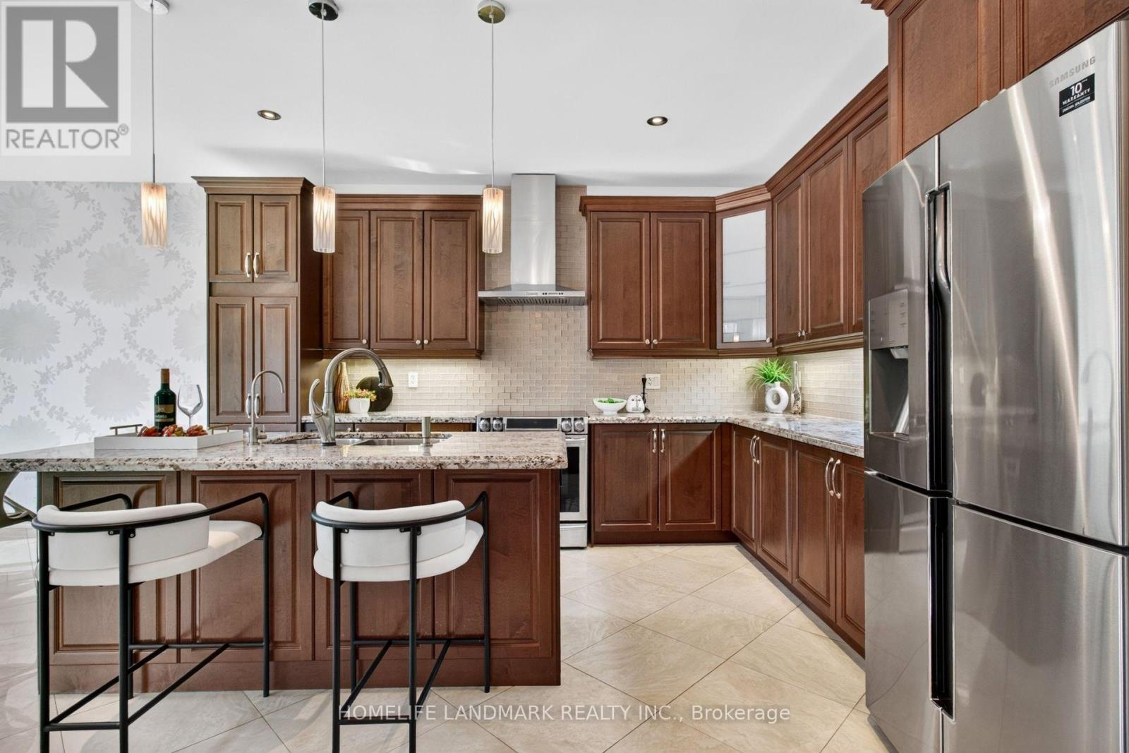 75 Estrella Crescent, Richmond Hill, Ontario  L4E 0S3 - Photo 7 - N13861212
