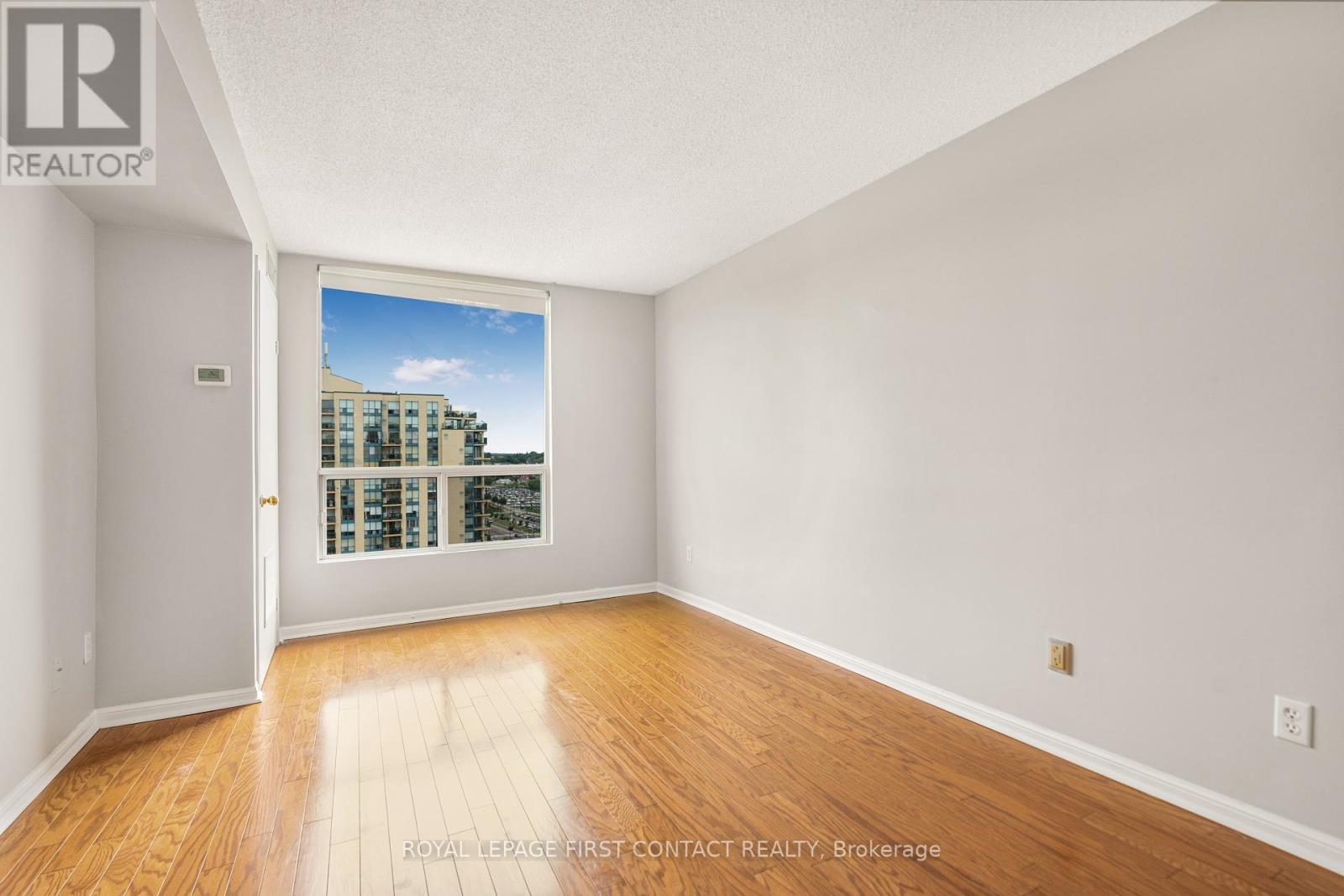 1504 - 75 Ellen Street, Barrie (City Centre), Ontario  L4N 7R6 - Photo 15 - S13860972