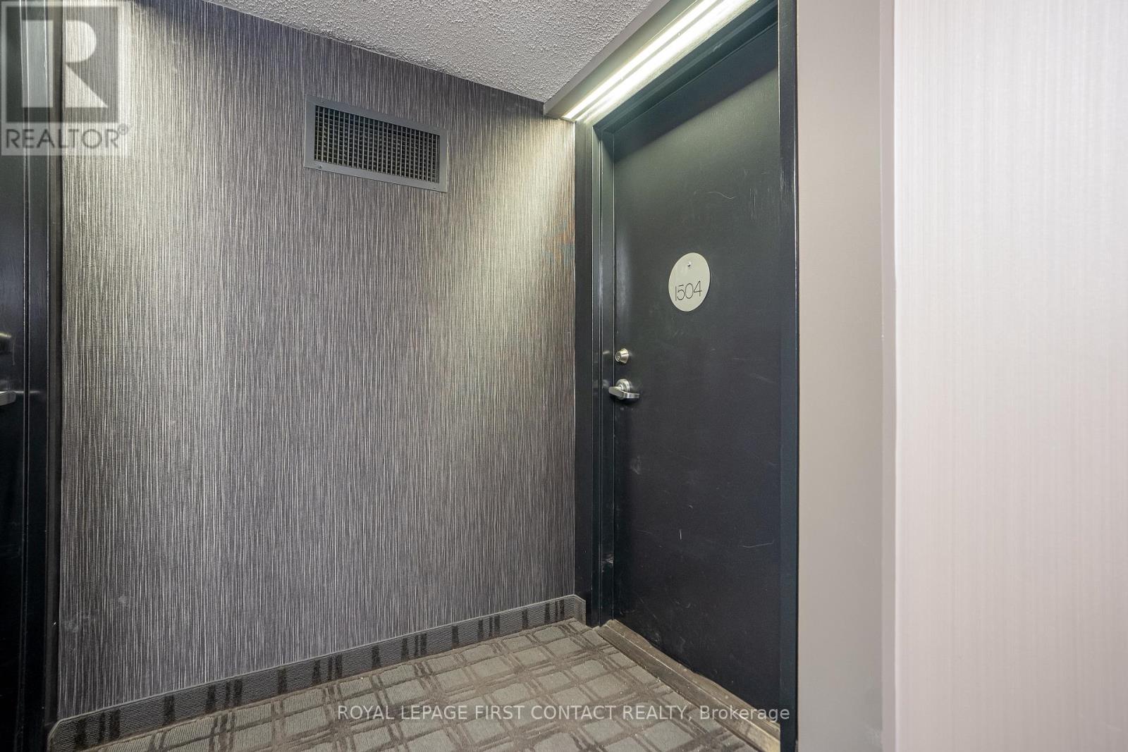 1504 - 75 Ellen Street, Barrie (City Centre), Ontario  L4N 7R6 - Photo 4 - S13860972