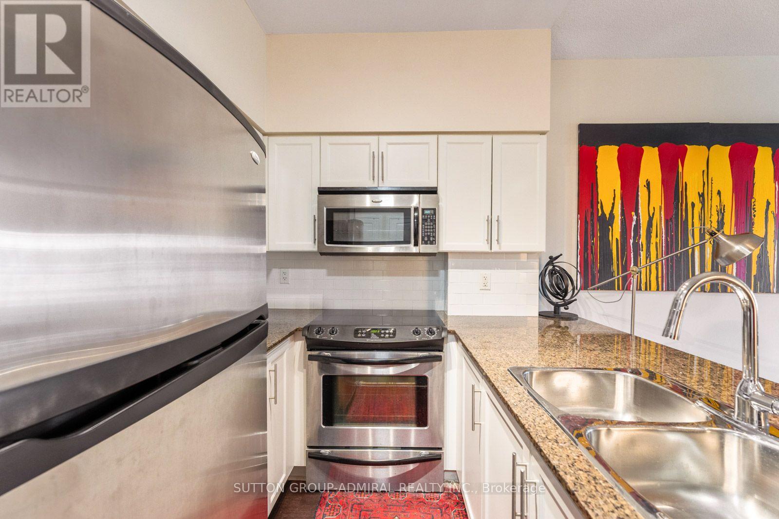 314 - 15 Windermere Avenue, Toronto, Ontario  M6S 5A2 - Photo 4 - W13861000