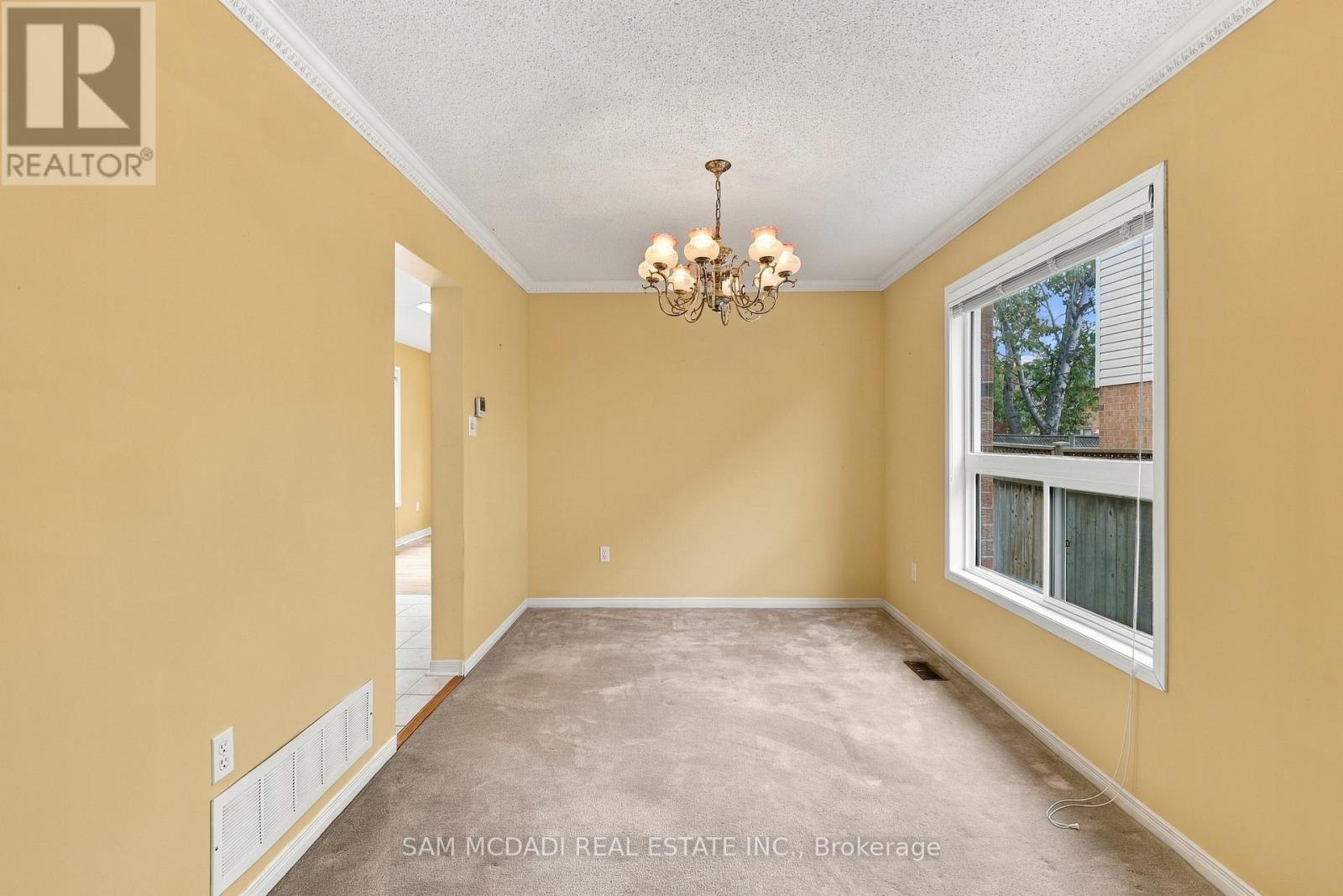 5263 Russell View Road, Mississauga, Ontario  L5M 5W1 - Photo 12 - W13861186