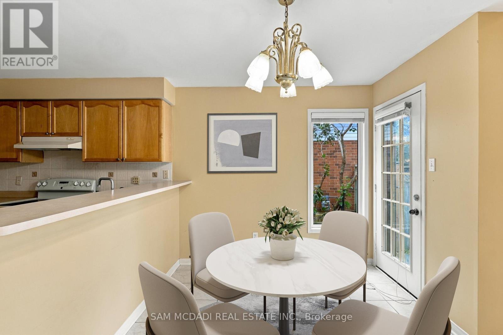 5263 Russell View Road, Mississauga, Ontario  L5M 5W1 - Photo 16 - W13861186