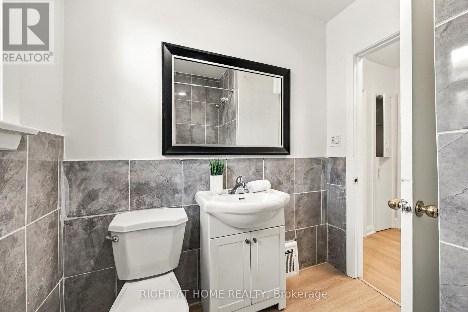 22 Katherine Road, Toronto, Ontario  M3K 1H9 - Photo 14 - W13861214