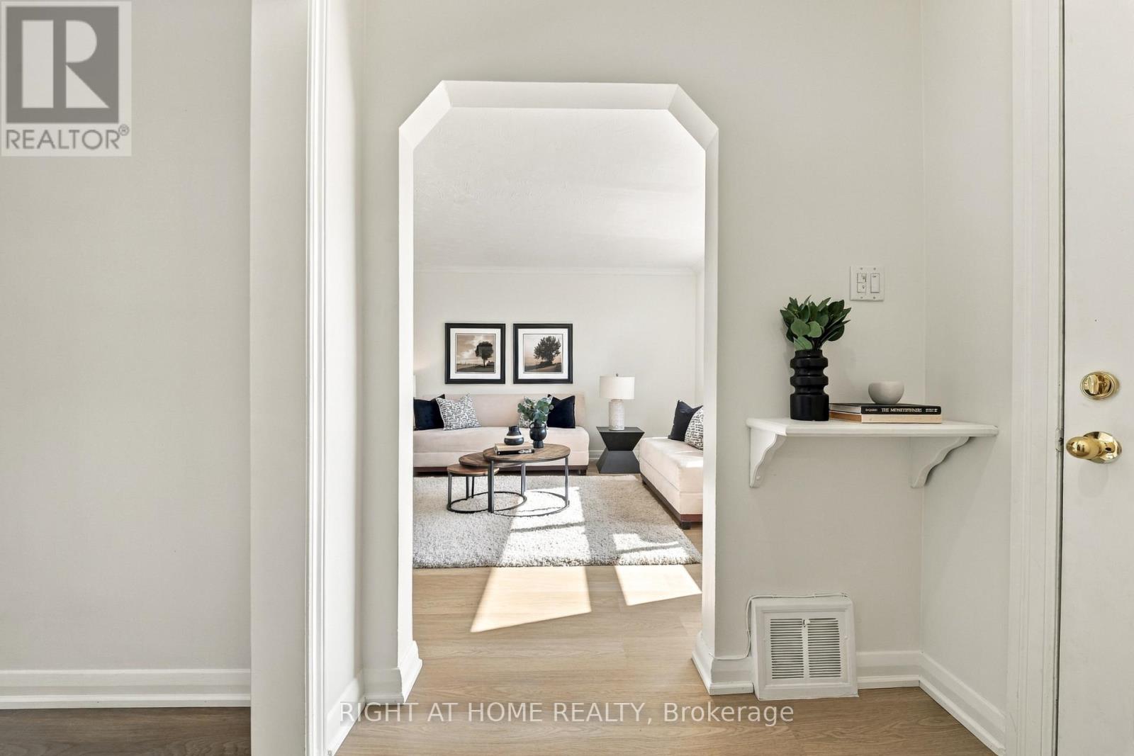 22 Katherine Road, Toronto, Ontario  M3K 1H9 - Photo 3 - W13861214