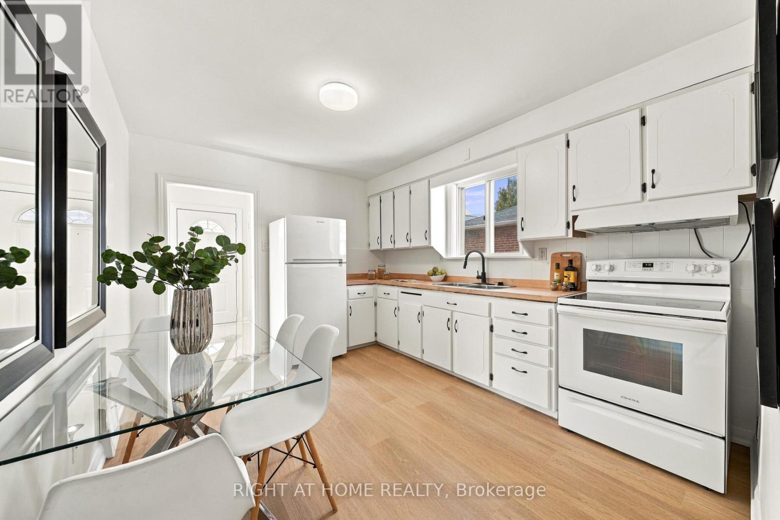22 Katherine Road, Toronto, Ontario  M3K 1H9 - Photo 9 - W13861214