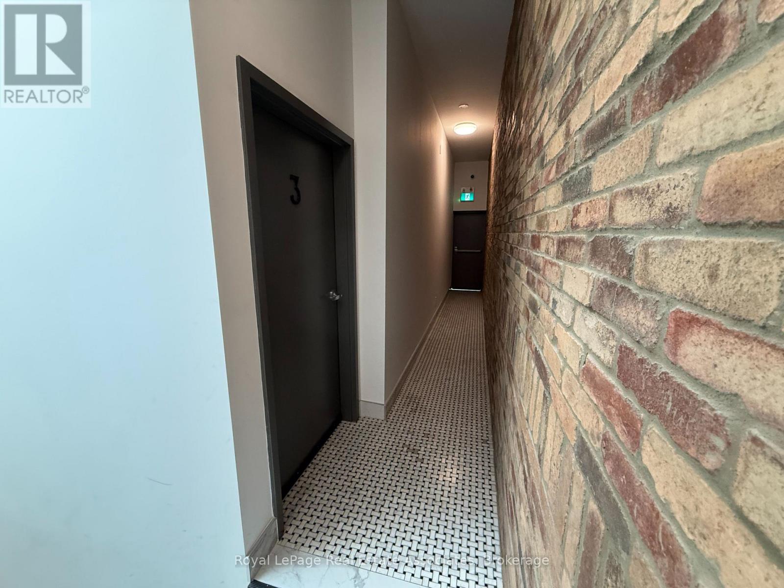 3 - 2548 Eglinton Avenue W, Toronto, Ontario  M6M 1T1 - Photo 17 - W13861234