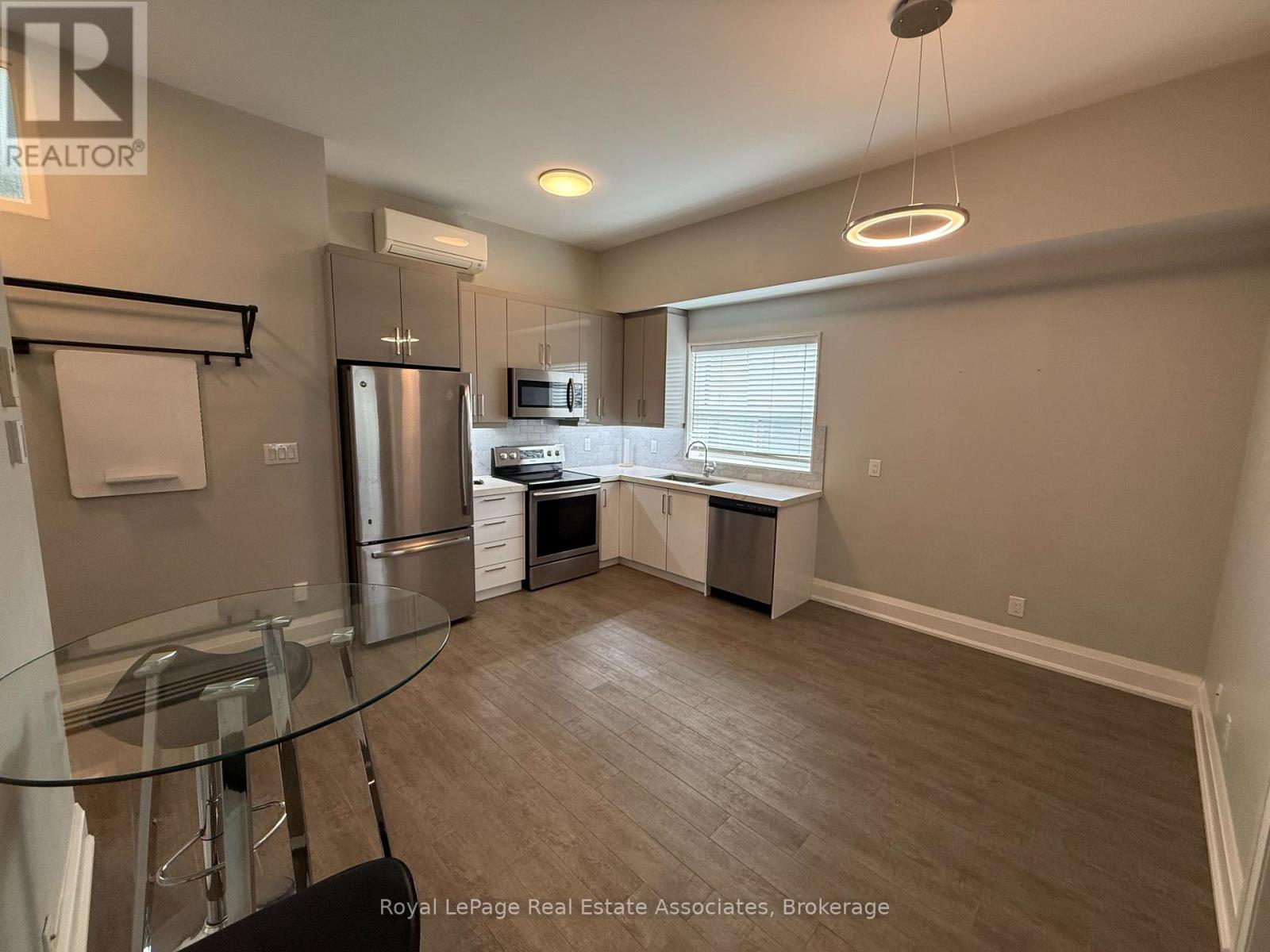 3 - 2548 Eglinton Avenue W, Toronto, Ontario  M6M 1T1 - Photo 4 - W13861234