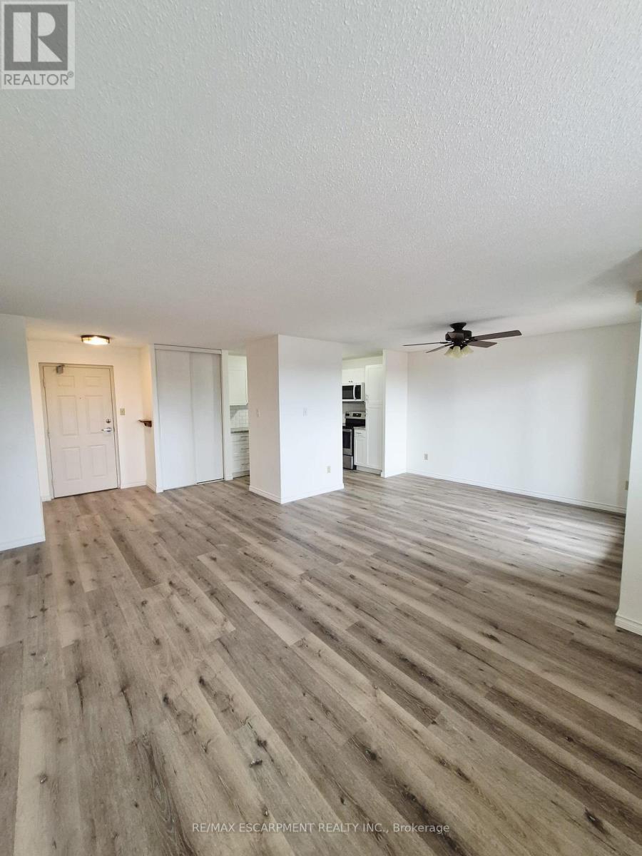 503 - 421 Fairview Drive, Brantford, Ontario  N3R 7M3 - Photo 4 - X13860926