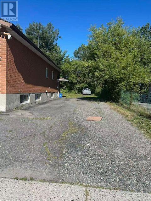 257 Leslie Street, Greater Sudbury, Ontario  P3B 2T4 - Photo 2 - X13861018