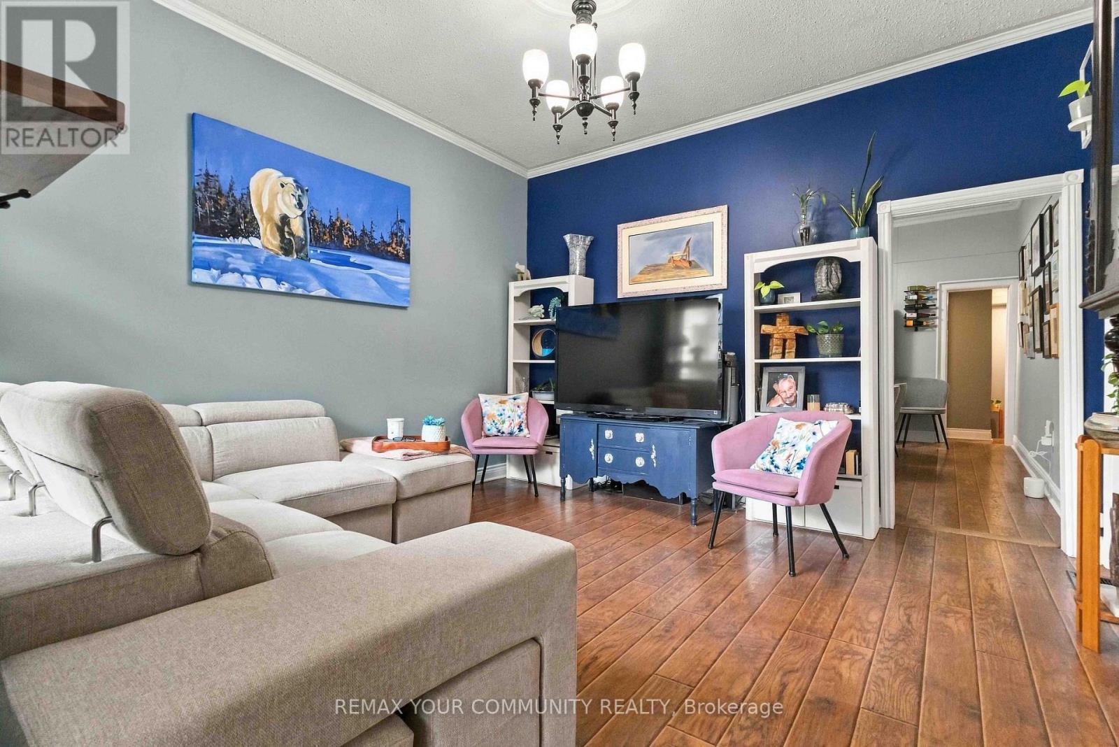 318 Mary Street W, Whitby, Ontario  L1N 2R6 - Photo 3 - E13835746