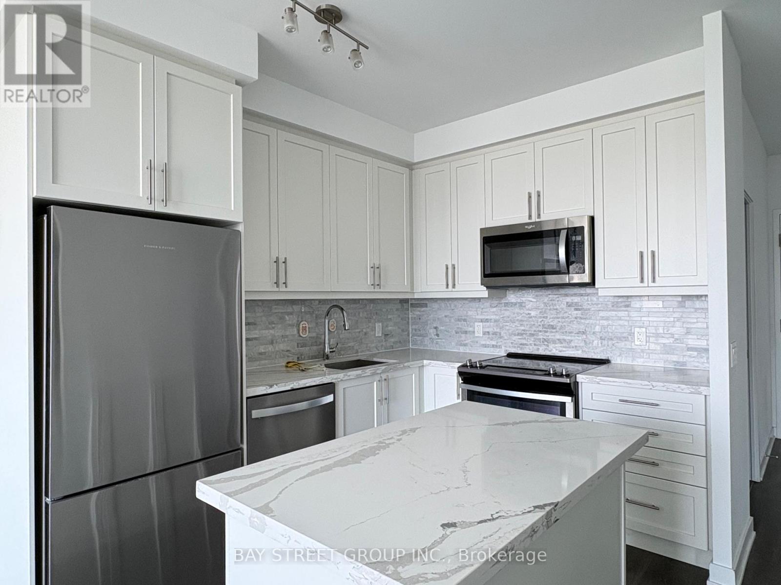 902 - 85 Oneida Crescent, Richmond Hill, Ontario  L4B 0H4 - Photo 6 - N13742566