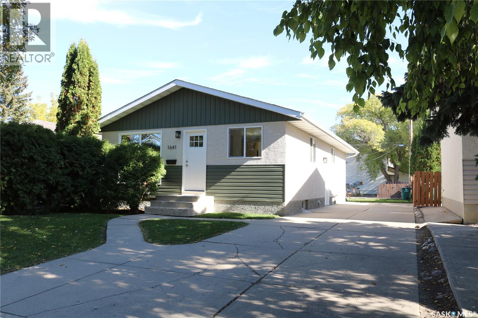 1641 Thompson Avenue, Saskatoon, Saskatchewan  S7N 1Y2 - Photo 2 - SK050339