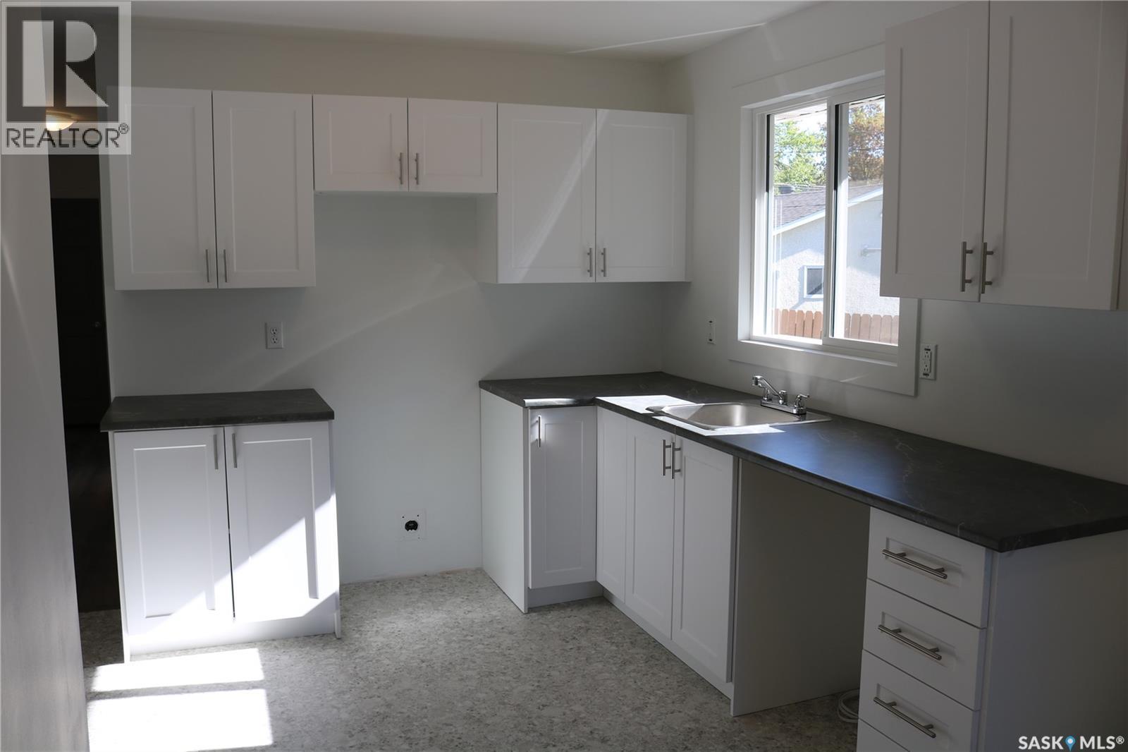 1641 Thompson Avenue, Saskatoon, Saskatchewan  S7N 1Y2 - Photo 5 - SK050339