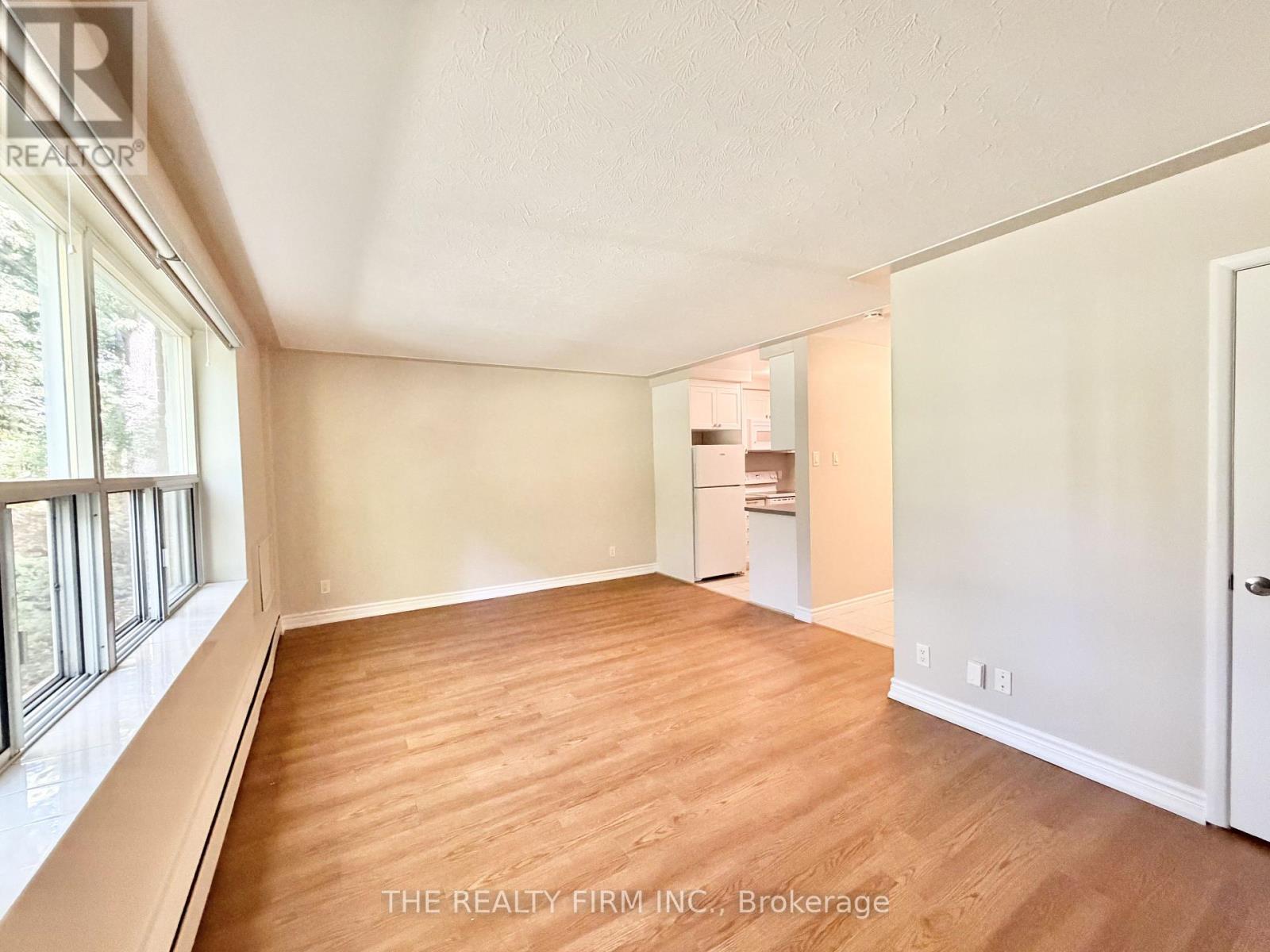 110 - 55 Beechwood Place, London South, Ontario  N6C 1H7 - Photo 2 - X13861352