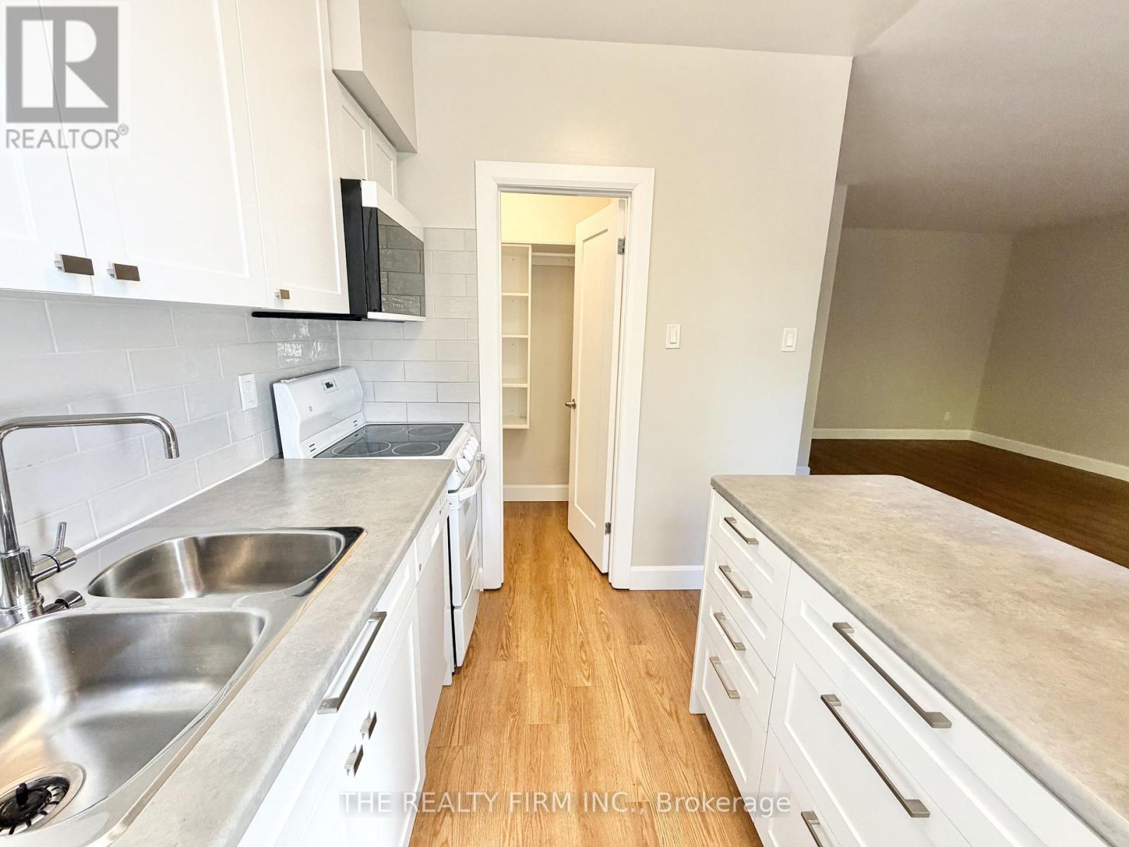 105 - 10 Beechwood Place, London South, Ontario  N6C 1H7 - Photo 3 - X13861356