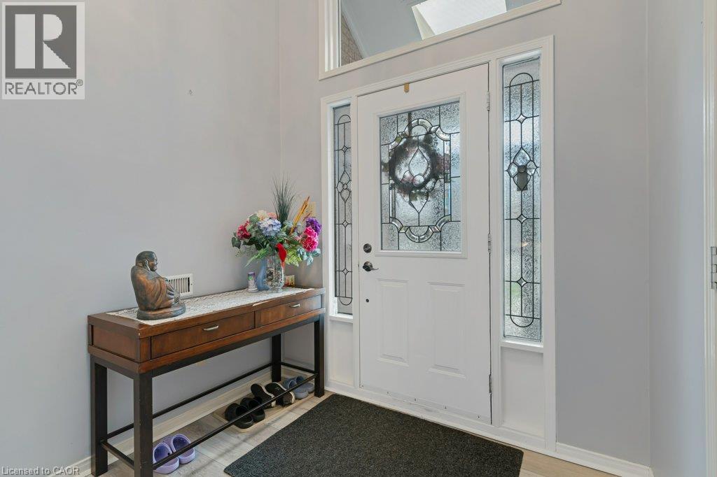 94 Dawn Crescent, Cambridge, Ontario  N3C 4A9 - Photo 4 - 40860590