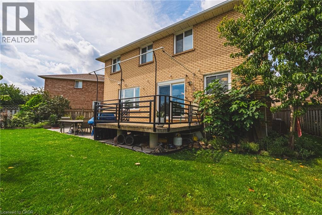 90 Fairington Crescent, Hamilton, Ontario  L8E 3N4 - Photo 42 - 40868917