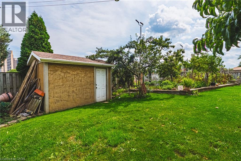 90 Fairington Crescent, Hamilton, Ontario  L8E 3N4 - Photo 45 - 40868917