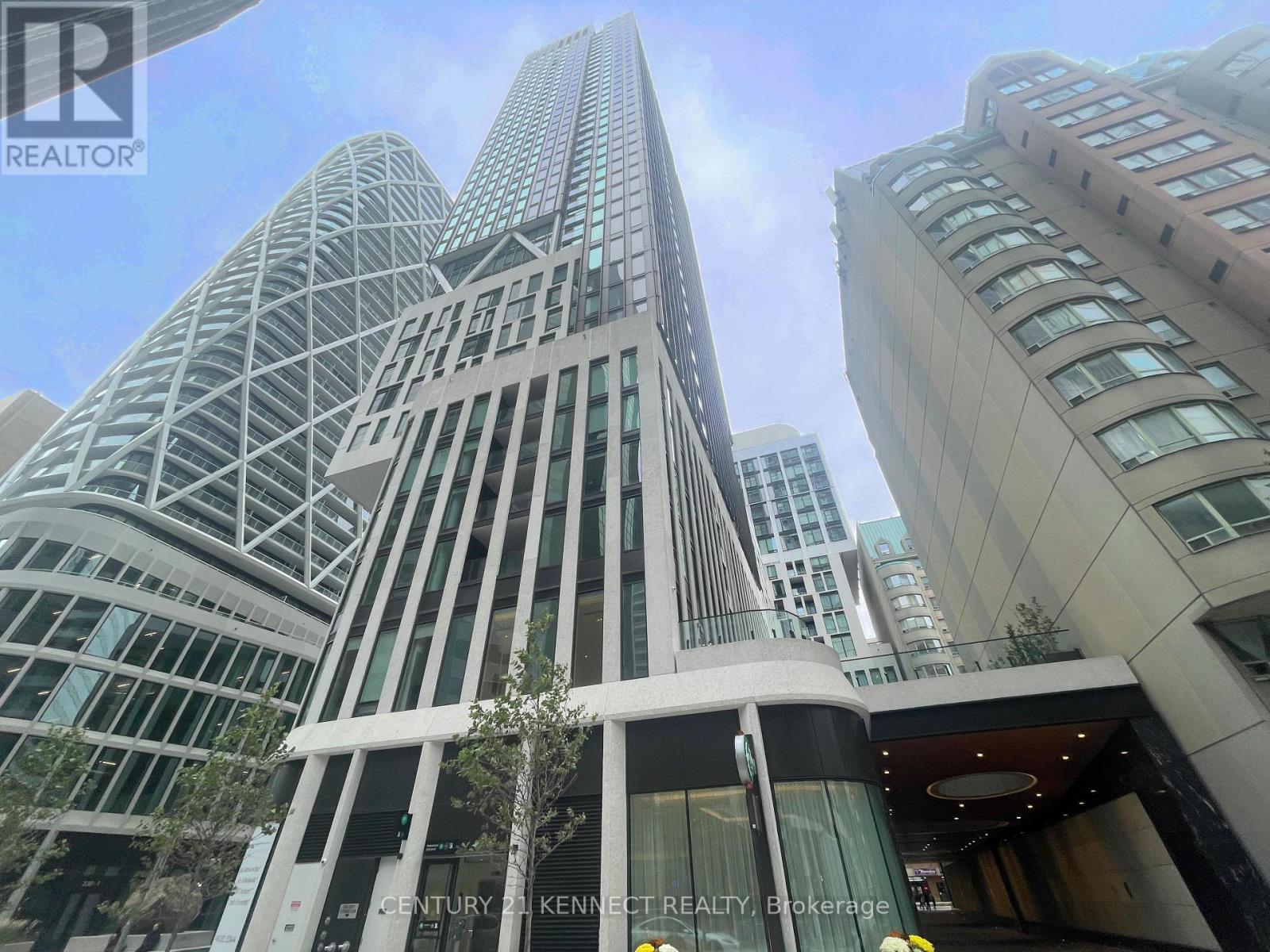 720 - 238 SIMCOE STREET